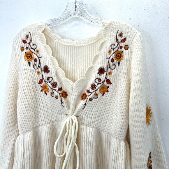 Romwe Boho Floral Drawstring Babydoll Sweater 0XL Beige Embroidered V Neck NWT - Picture 3 of 6